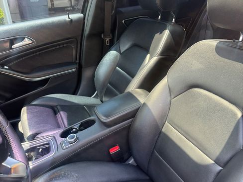 Used 2016 Mercedes-Benz GLA 250 4MATIC image 4