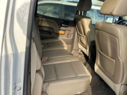 Used 2014 GMC Sierra 1500 SLT w/ SLT Crew Cab Value Package image 15