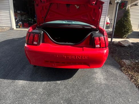 Used 2002 Ford Mustang Coupe image 12