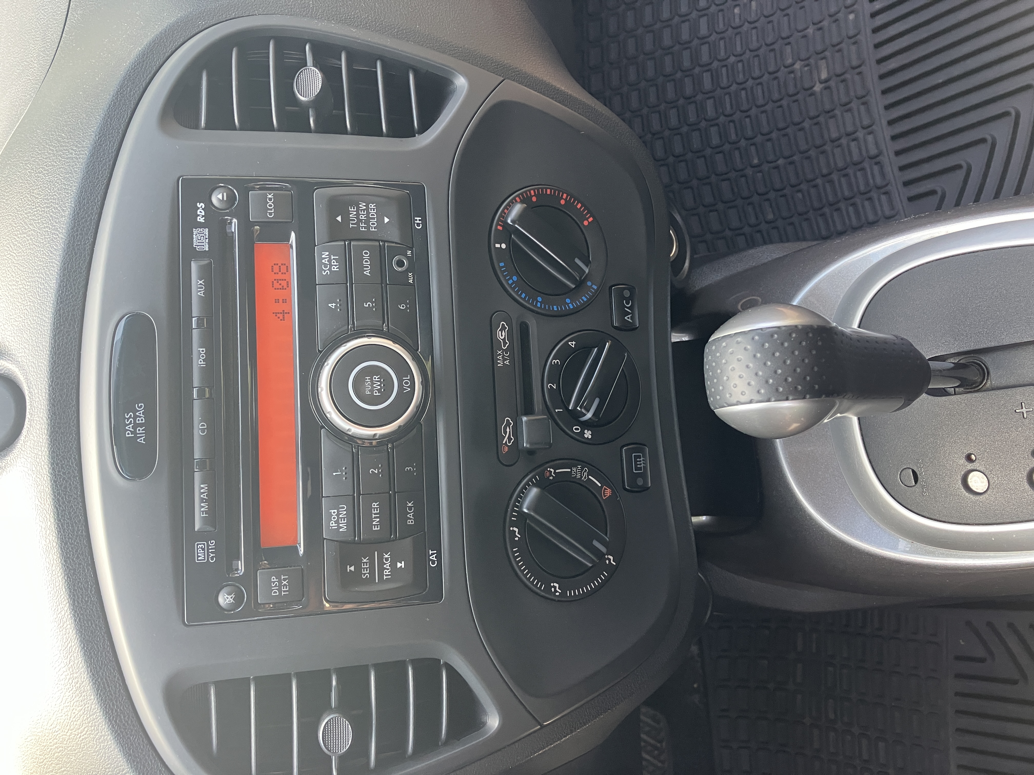 Used 2012 Nissan Juke S AWD/4WD image 18