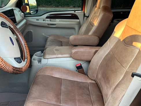 Used 2005 Ford F250 King Ranch image 13