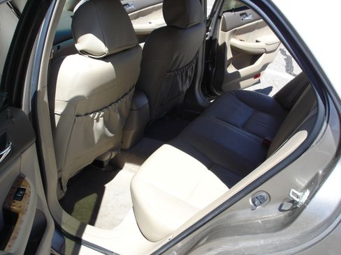 Used 2003 Honda Accord EX image 11