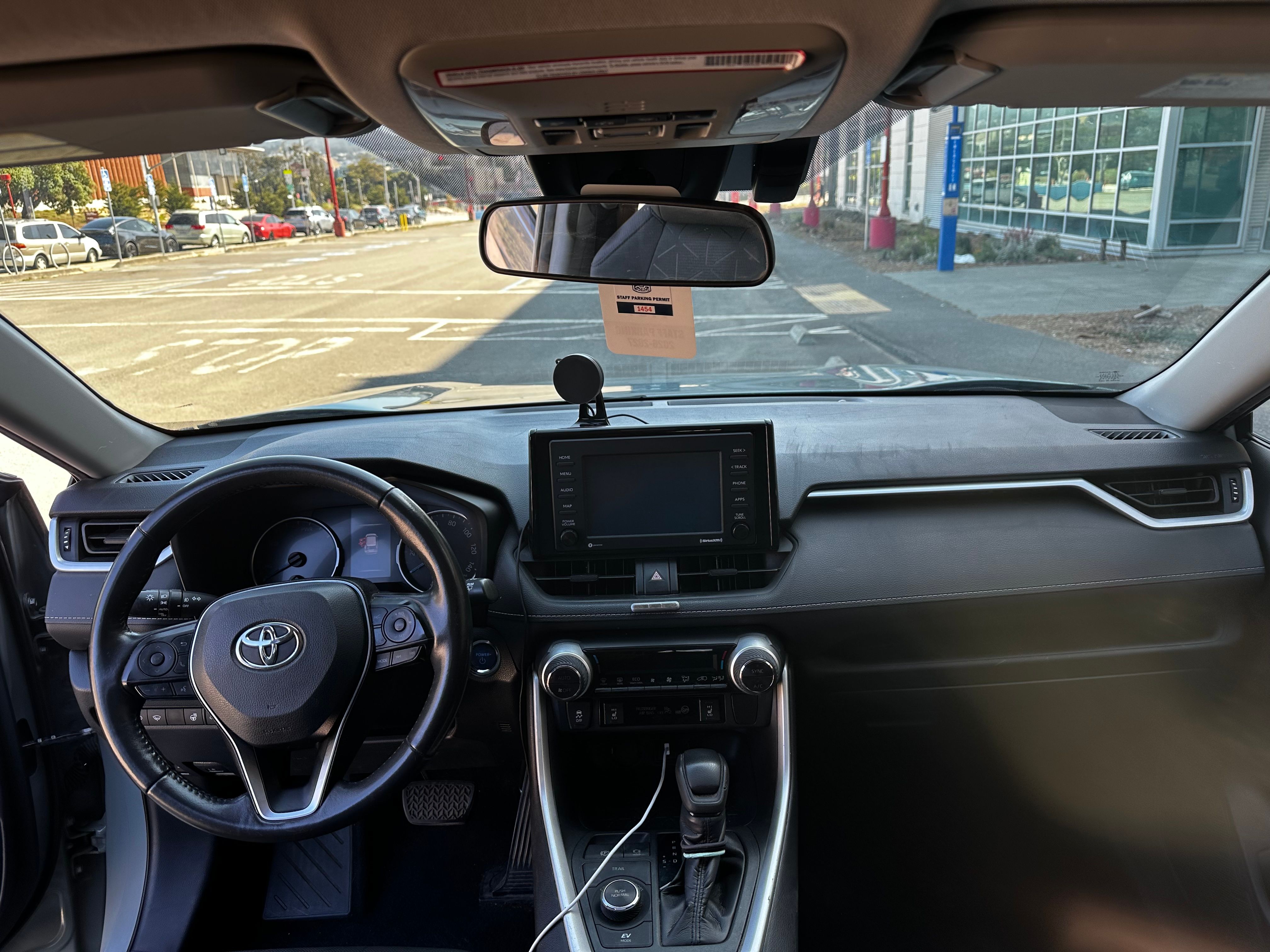 Used 2020 Toyota RAV4 XLE w/ Convenience Package AWD/4WD image 13