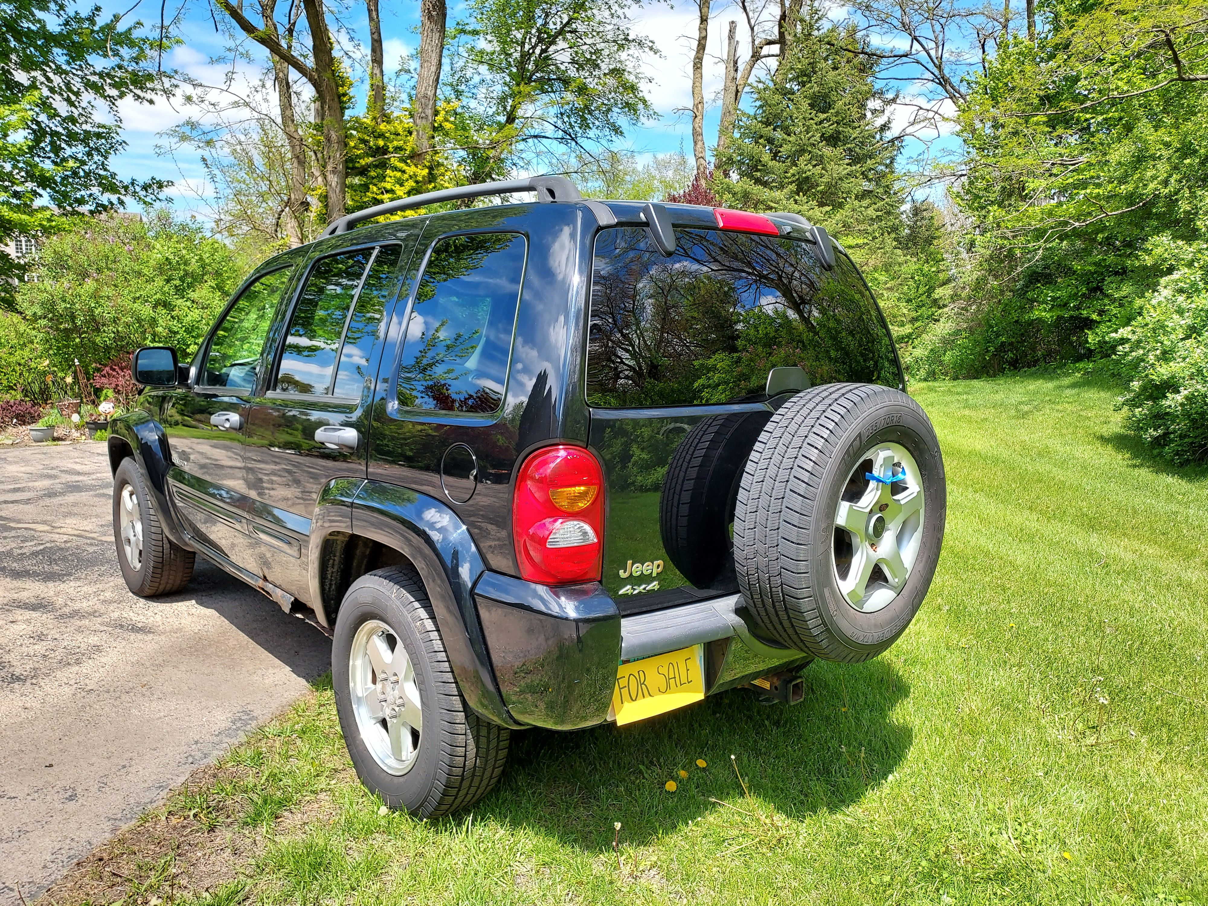 Used 2004 Jeep Liberty Limited w/ Security Group AWD/4WD image 12