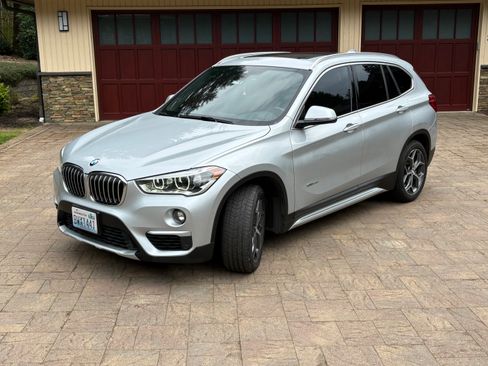 Used 2017 BMW X1 xDrive28i image 5