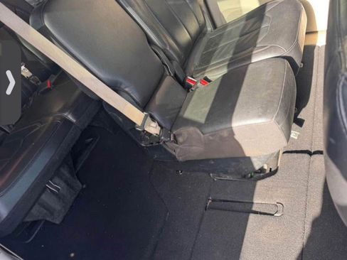 Used 2017 Chrysler Pacifica Touring-L image 9