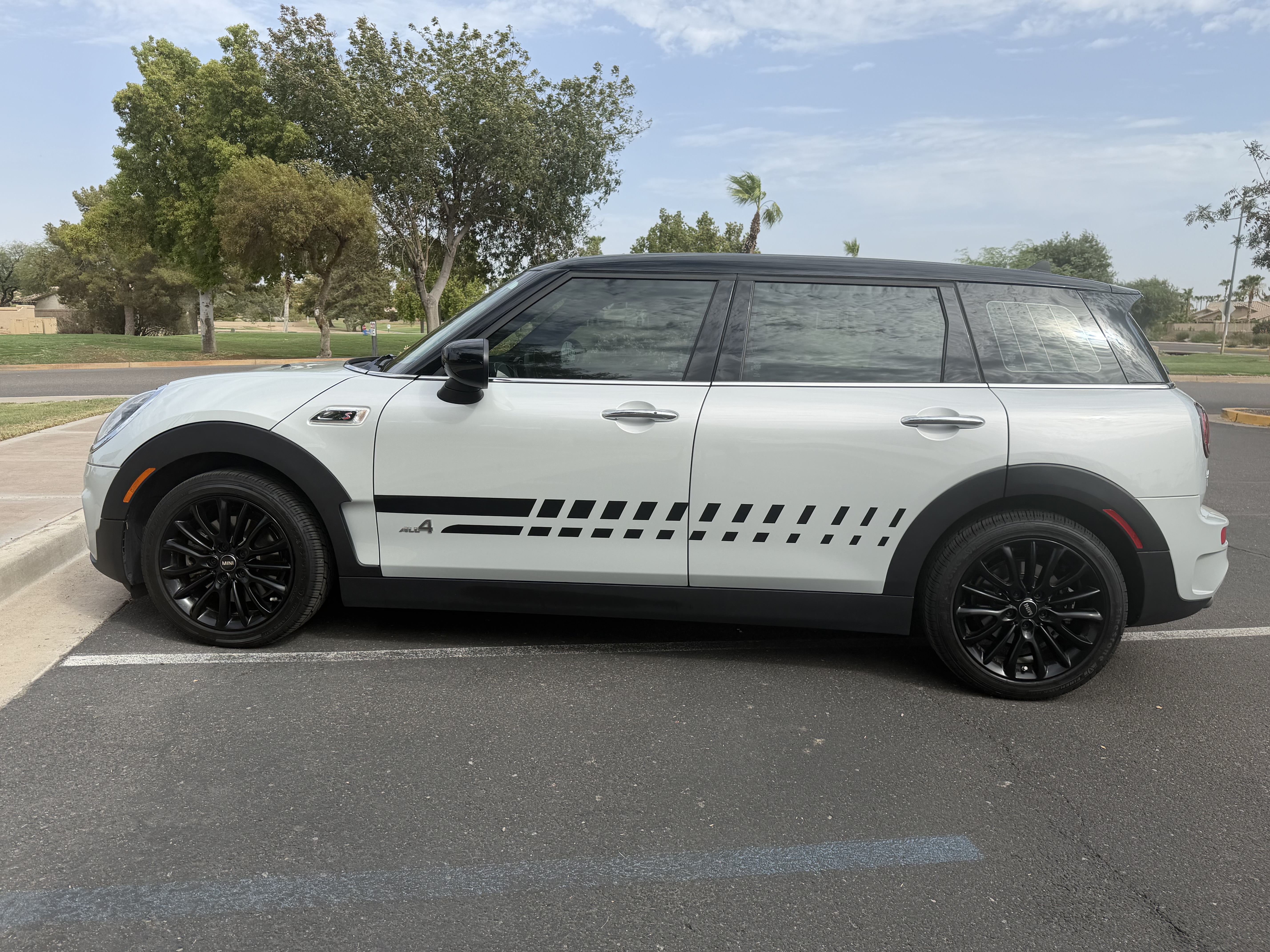 Used 2023 MINI Cooper Clubman S AWD/4WD image 6