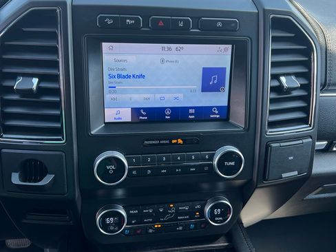 Used 2021 Ford Expedition Max Limited image 17