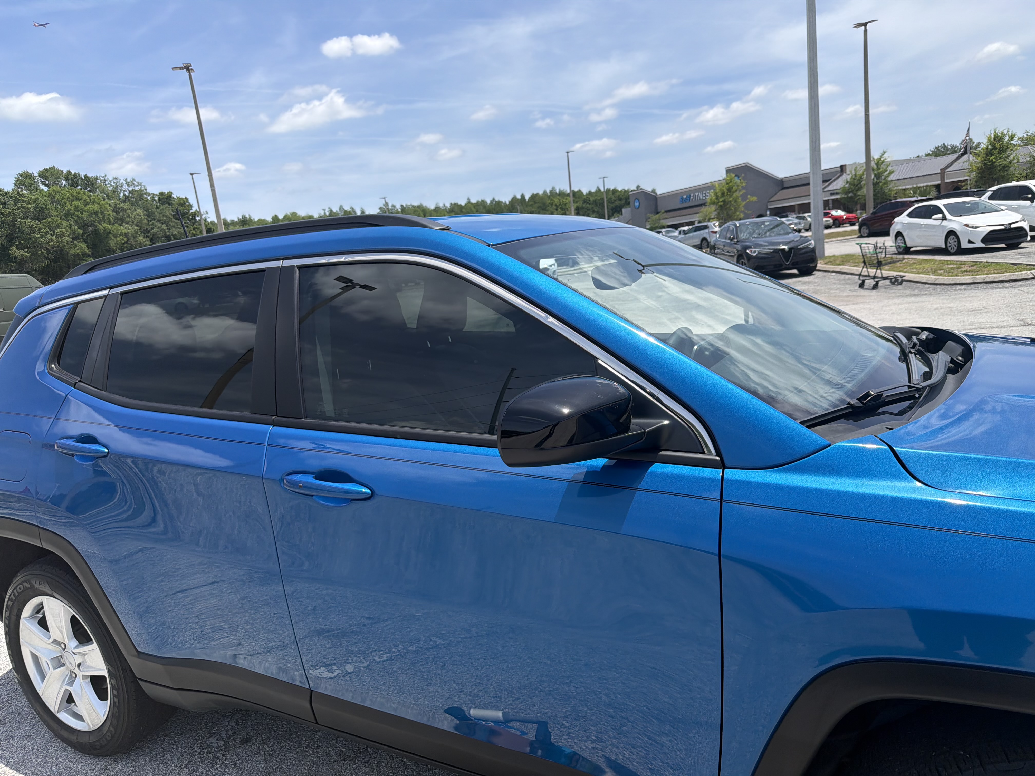 Used 2022 Jeep Compass Latitude FWD image 5