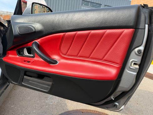 Used 2004 Honda S2000 image 5