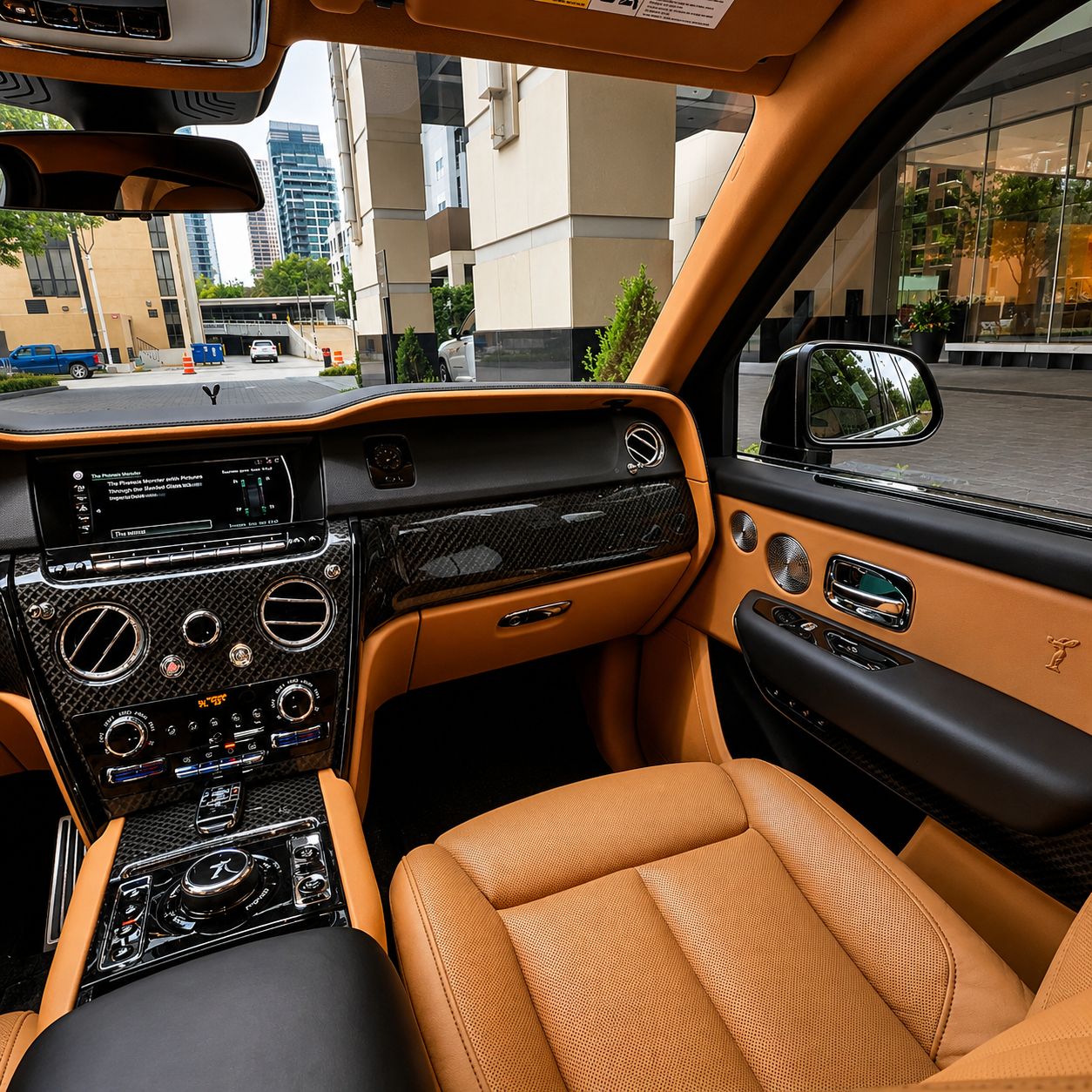 Used 2021 Rolls-Royce Cullinan Black Badge AWD/4WD image 20