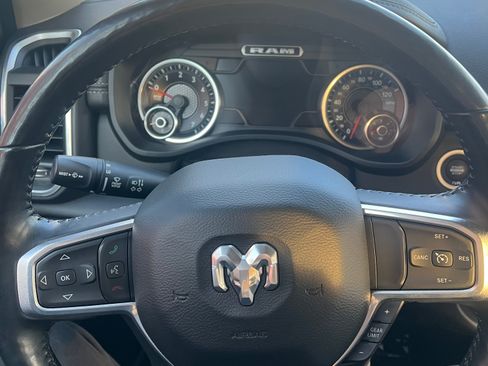 Used 2020 RAM 1500 Laramie image 5