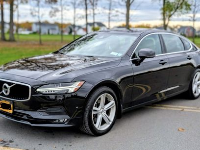 Used 2018 Volvo S90 T5 Momentum w/ Convenience Package