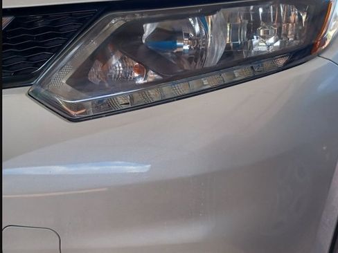 Used 2016 Nissan Rogue SV FWD image 15