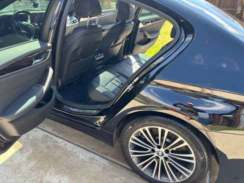 Used 2018 BMW 530i image 8