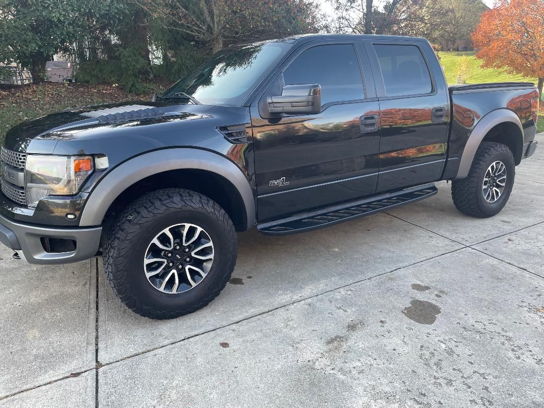 Used 2013 Ford F150 Raptor w/ Luxury Equipment Group AWD/4WD image 2