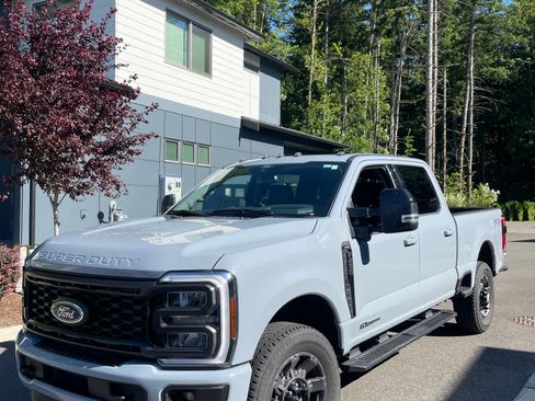 Used 2024 Ford F250 Lariat w/ Lariat Ultimate Package AWD/4WD image 1
