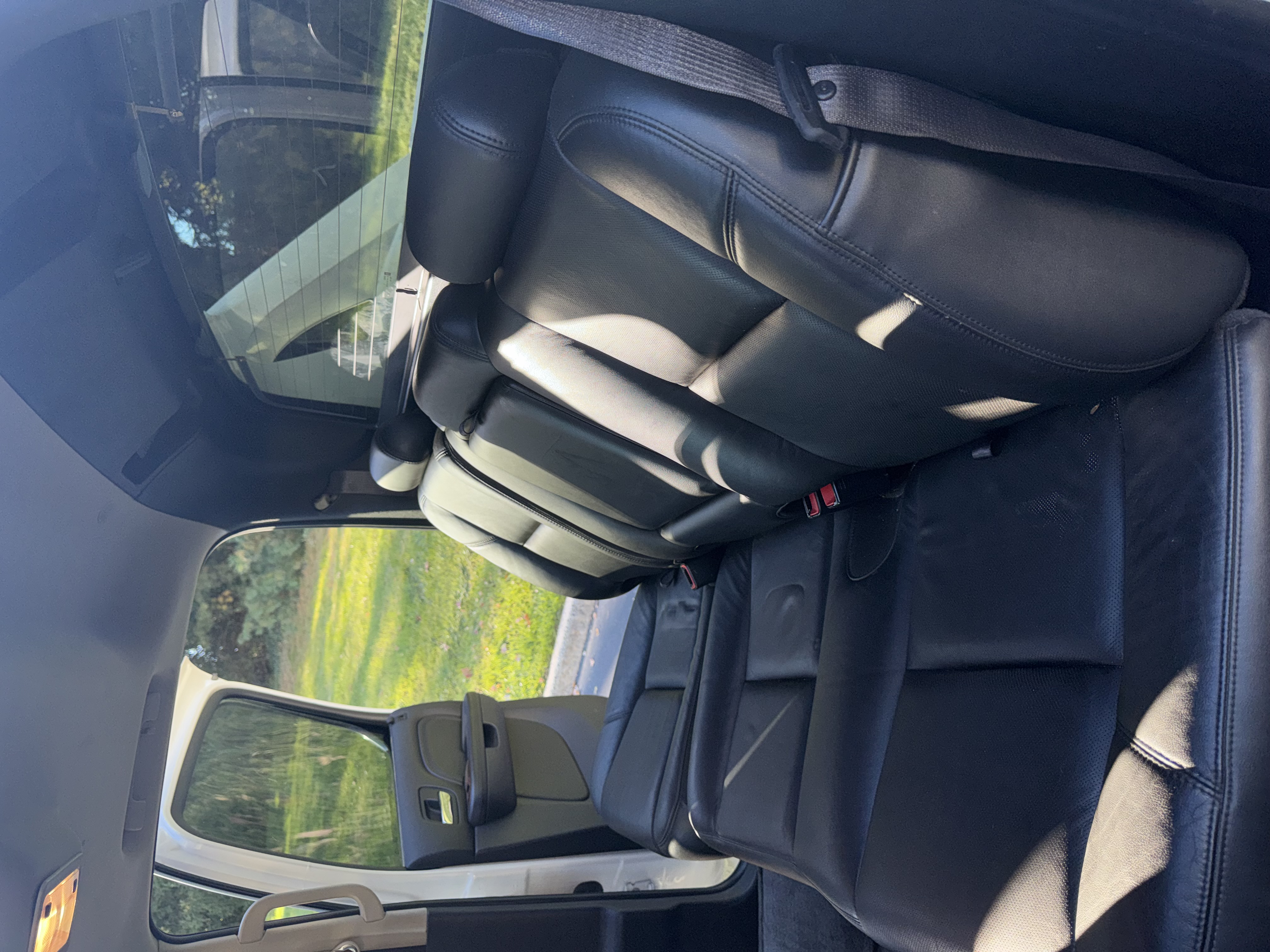 Used 2012 Cadillac Escalade EXT Luxury AWD/4WD image 10