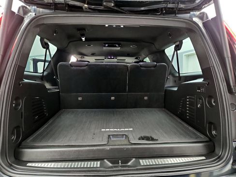 Used 2020 Cadillac Escalade ESV Platinum image 10