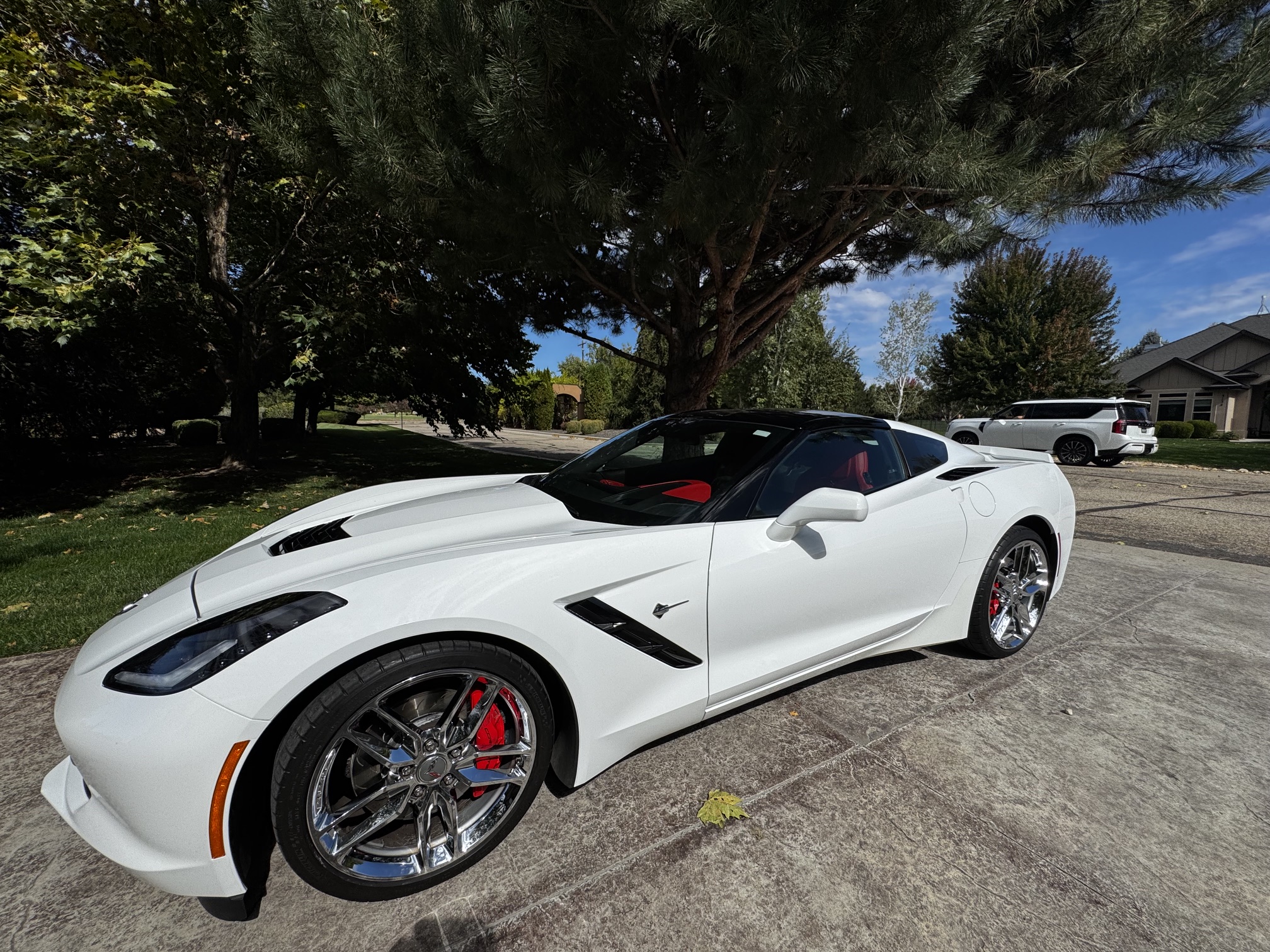 Used 2016 Chevrolet Corvette Stingray Coupe w/ 3LT Preferred Equipment Group RWD image 17