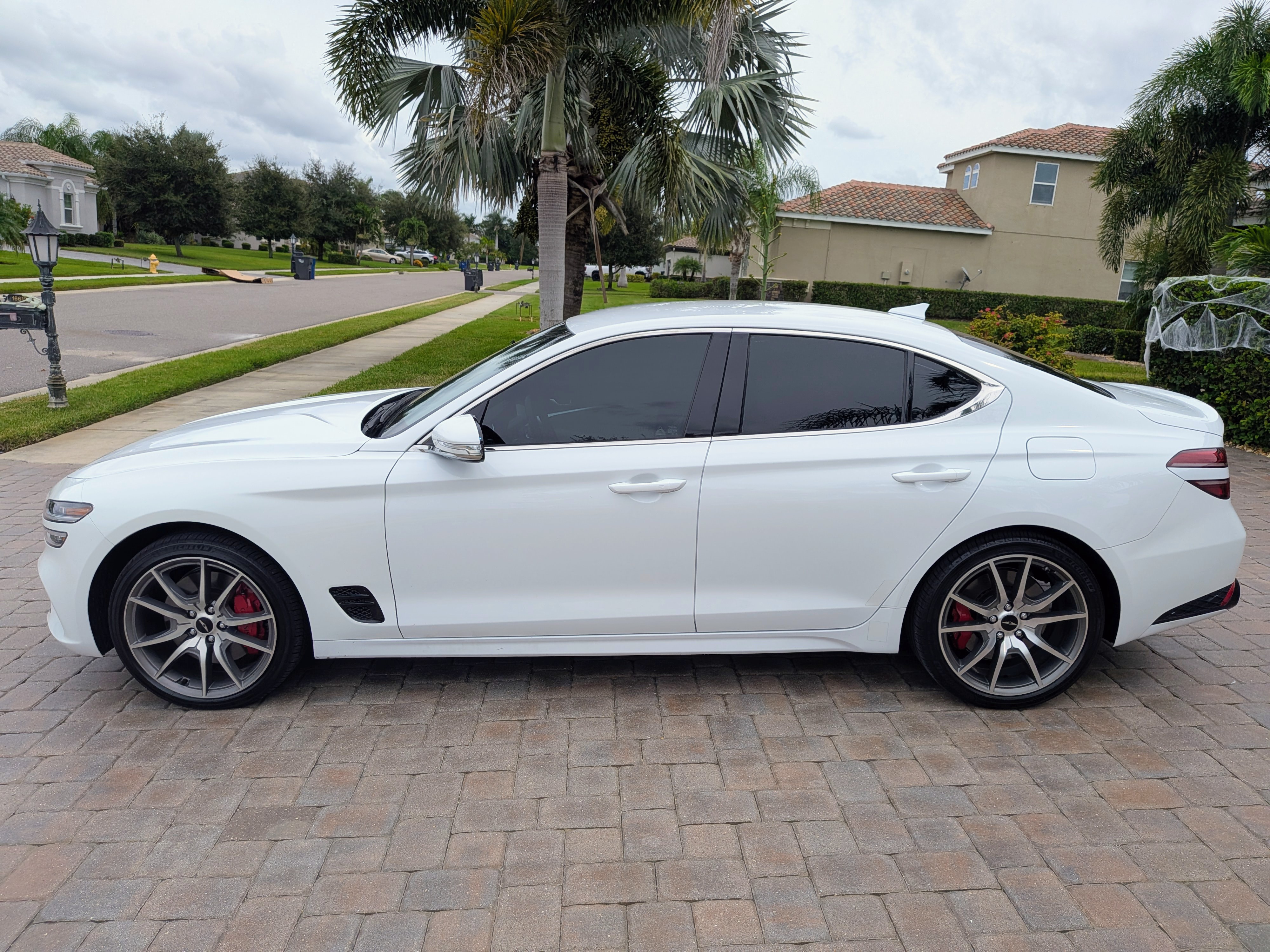 Used 2025 Genesis G70 2.5T AWD/4WD image 1
