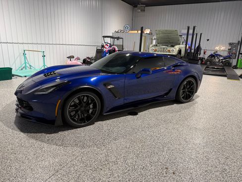 Used 2017 Chevrolet Corvette Z06 image 1