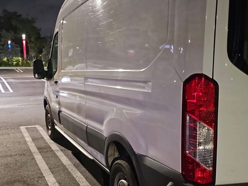 Used 2018 Ford Transit 250 148 Medium Roof image 2