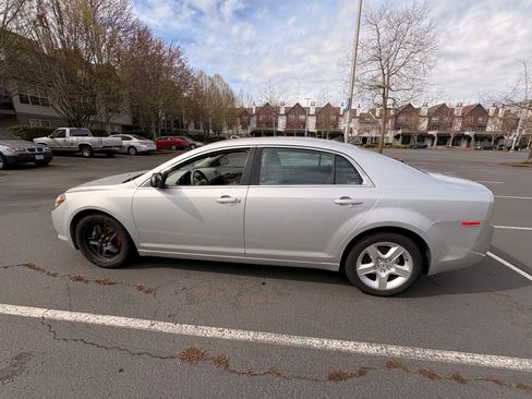 Used 2012 Chevrolet Malibu LS image 2