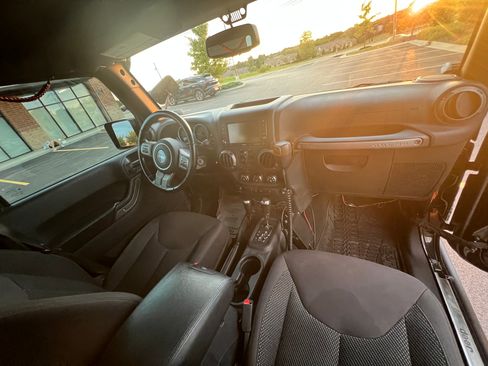 Used 2016 Jeep Wrangler Unlimited Sport image 26