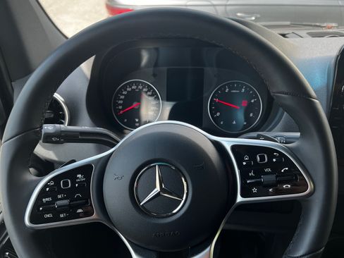 Used 2024 Mercedes-Benz Sprinter 2500 image 14
