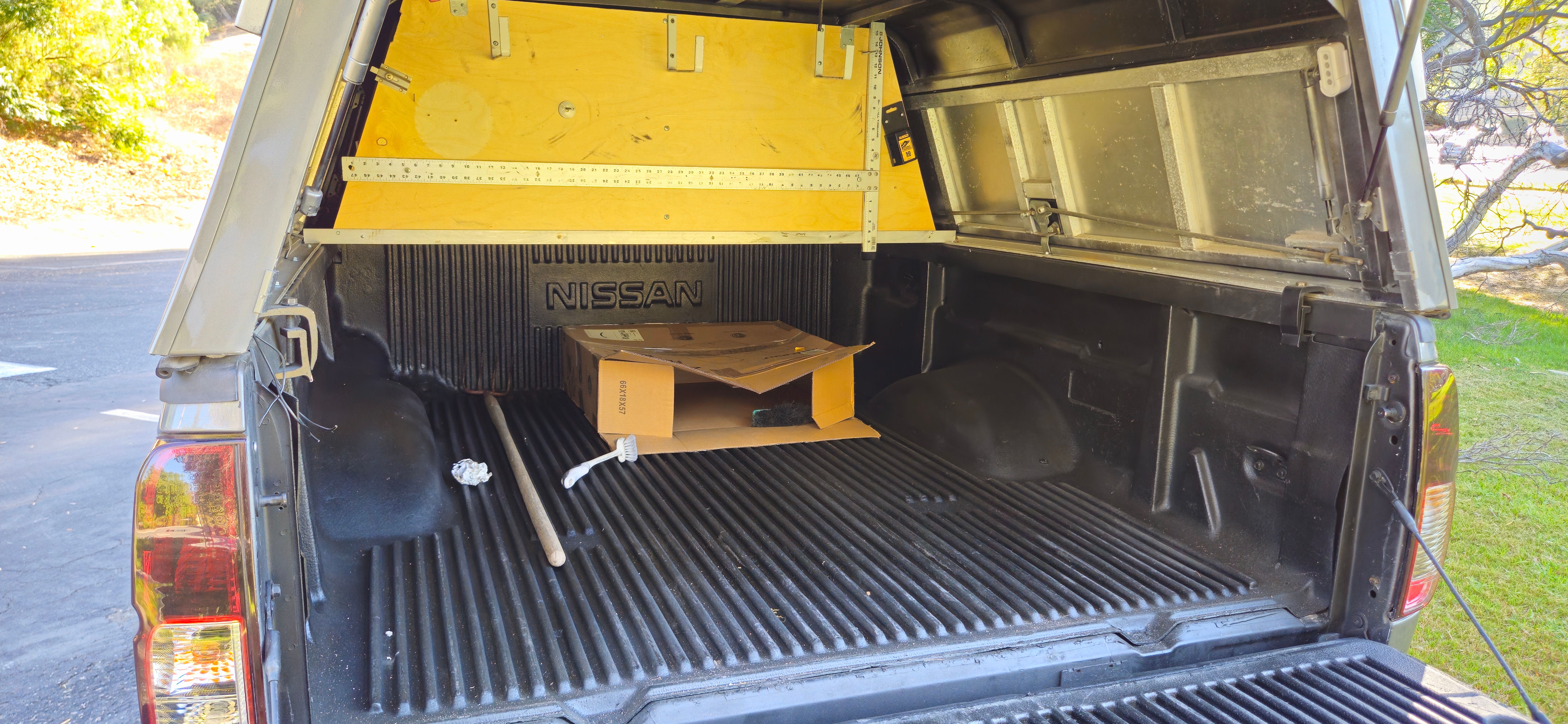 Used 2013 Nissan Frontier SV RWD image 21