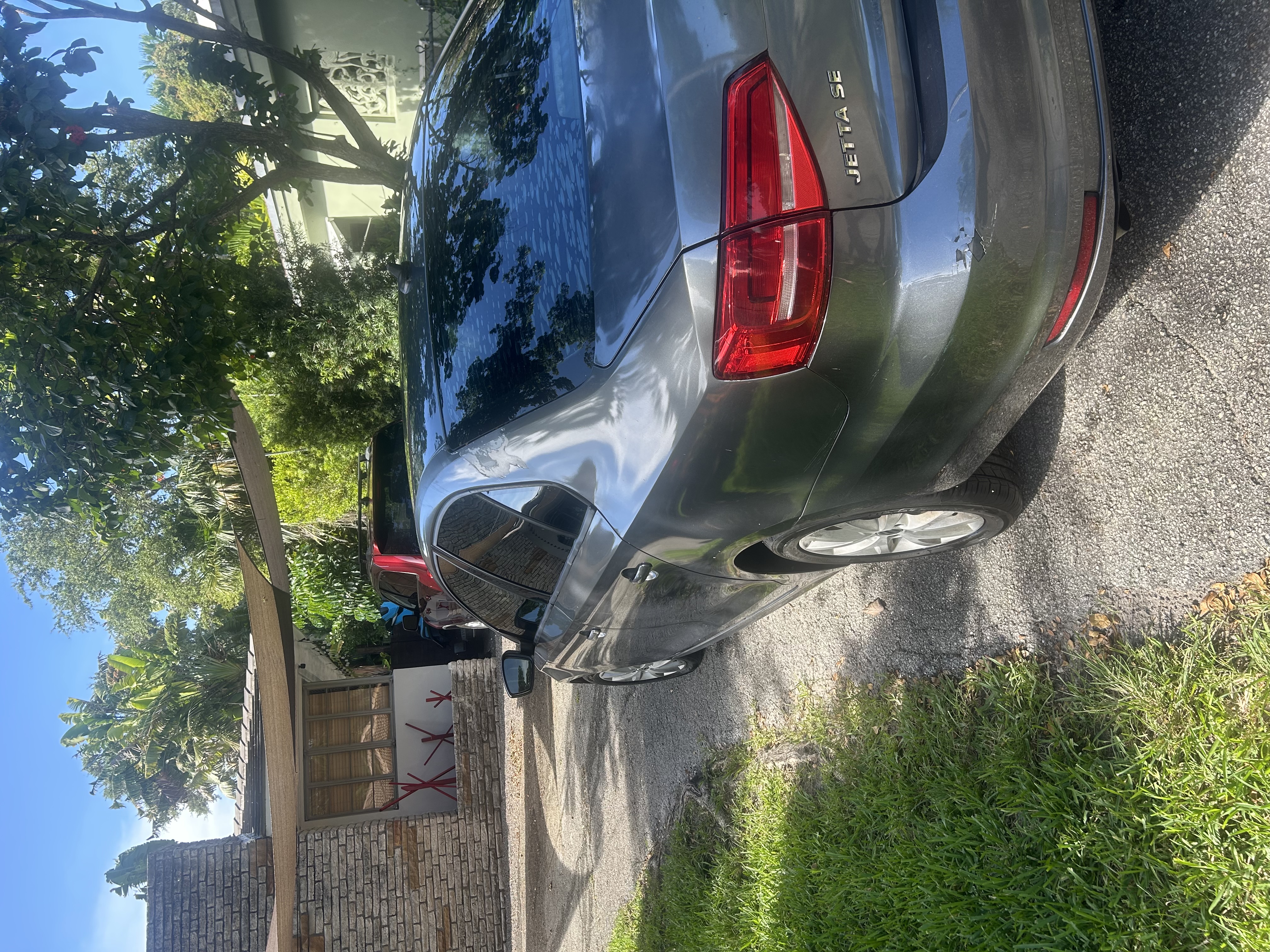 Used 2015 Volkswagen Jetta SE FWD image 4