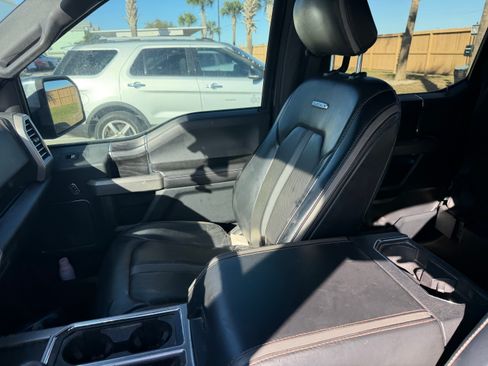 Used 2019 Ford F150 Platinum w/ Equipment Group 701A Luxury image 6