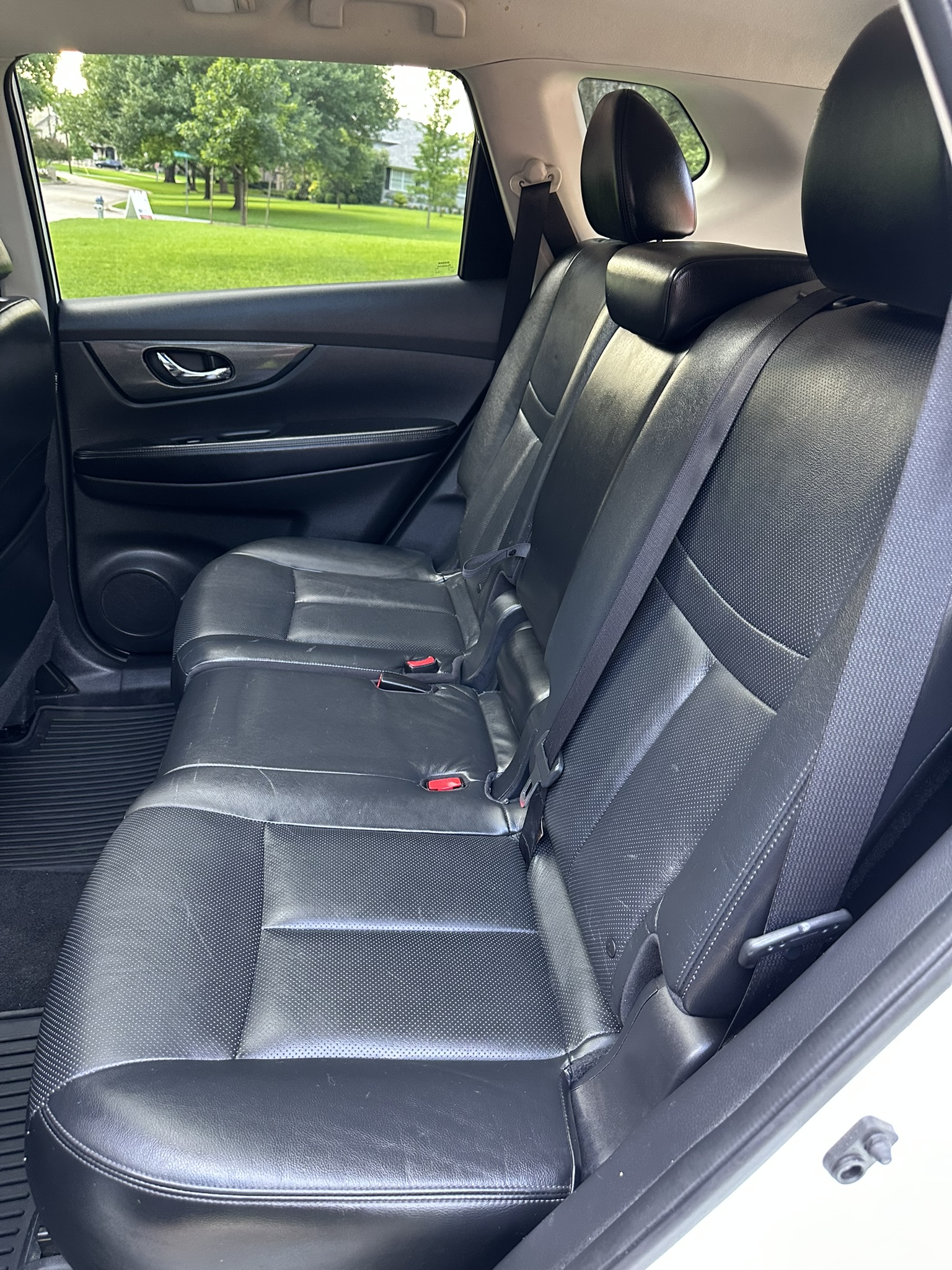 Used 2014 Nissan Rogue SL w/ SL Premium Package FWD image 14