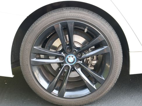 Used 2017 BMW 330e image 19