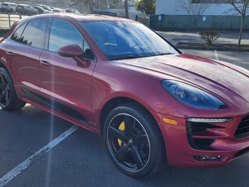 Used 2016 Porsche Macan Turbo image 11
