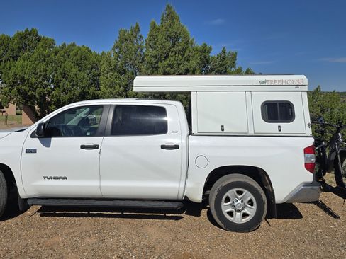 Used 2018 Toyota Tundra SR5 image 11