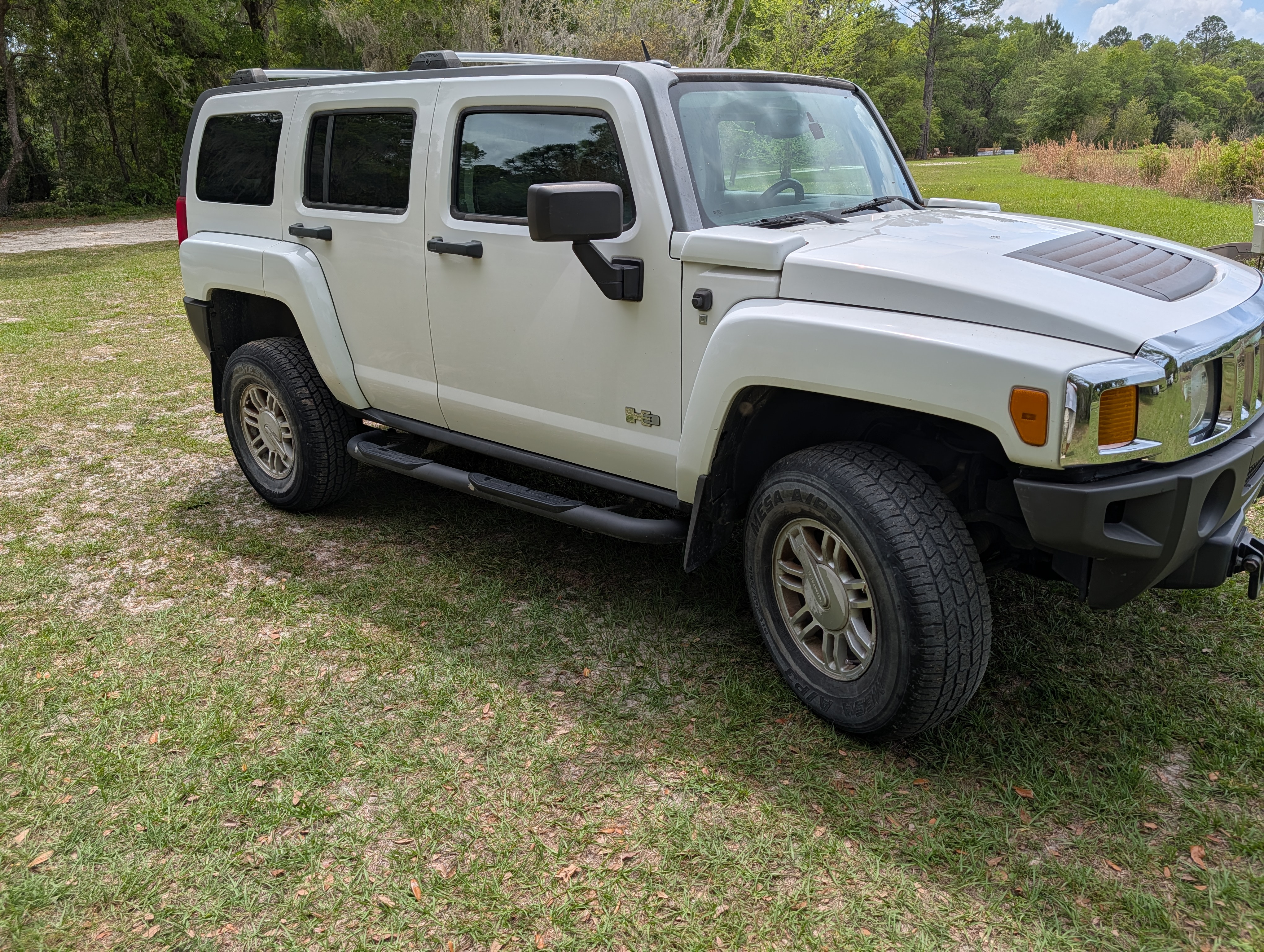 Used 2007 HUMMER H3 AWD/4WD image 2