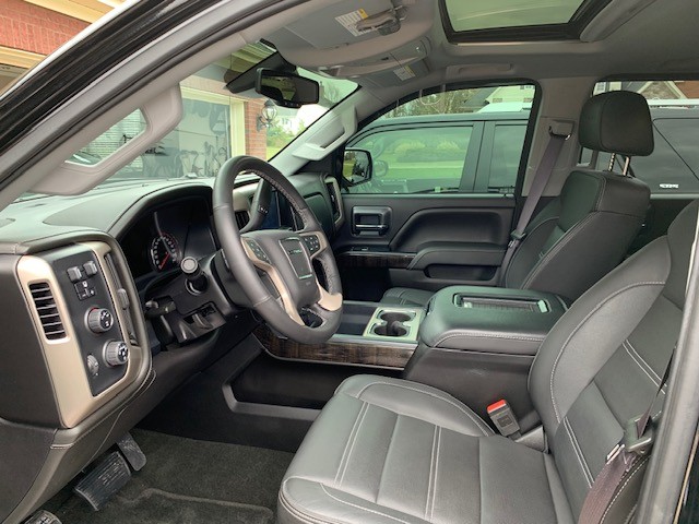 Used 2016 GMC Sierra 2500 Denali w/ Duramax Plus Package AWD/4WD image 11