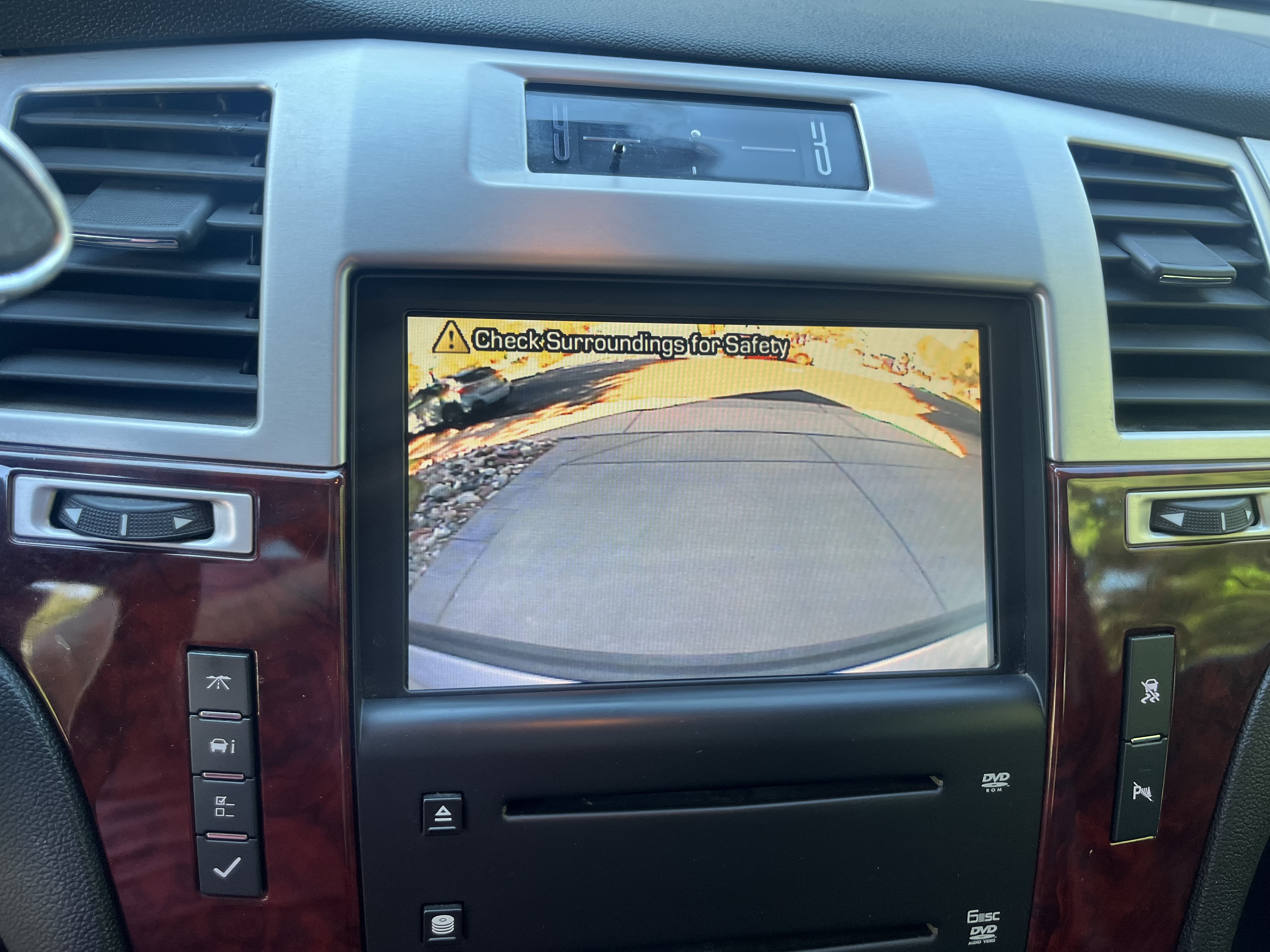 Used 2007 Cadillac Escalade AWD w/ Information Package image 11