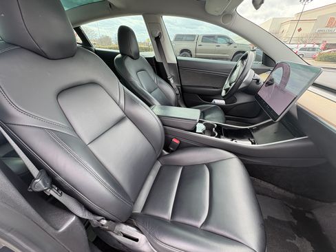 Used 2020 Tesla Model 3 Long Range image 16