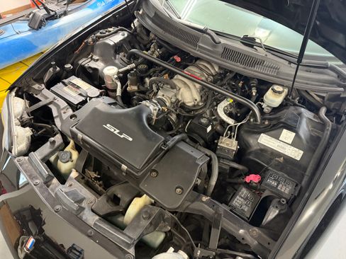 Used 2000 Chevrolet Camaro Z28 RWD image 15