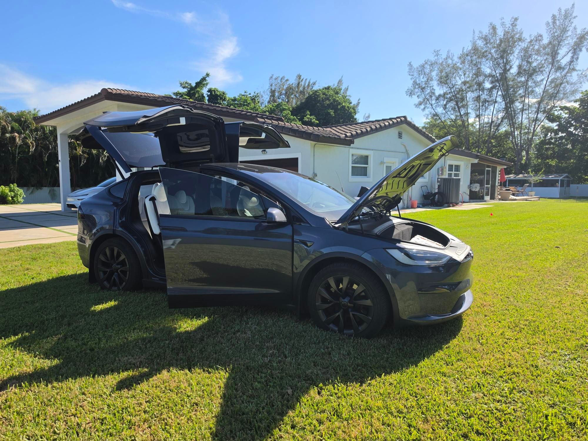 Used 2022 Tesla Model X AWD/4WD image 5