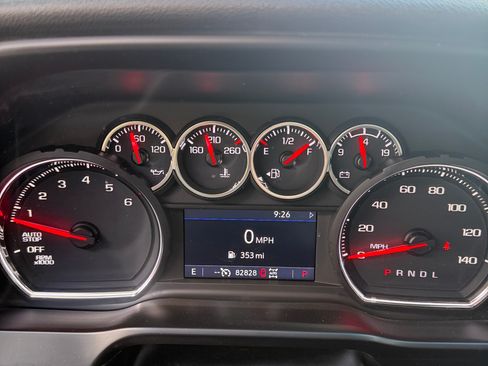 Used 2021 Chevrolet Silverado 1500 LT w/ Convenience Package II image 2