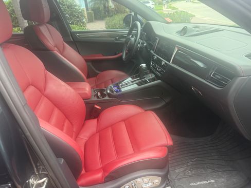 Used 2024 Porsche Macan GTS AWD/4WD image 12