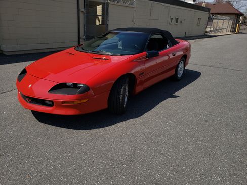 Used 1994 Chevrolet Camaro Z28 image 2