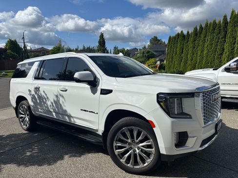 Used 2021 GMC Yukon XL Denali image 2