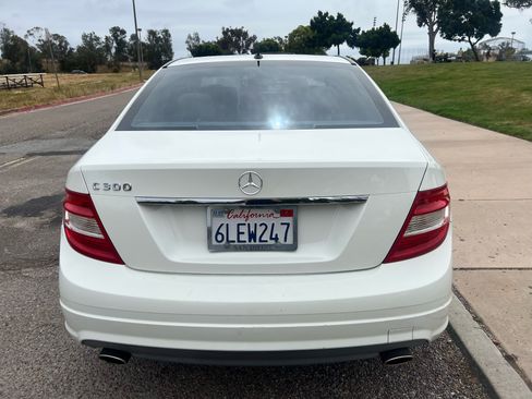 Used 2010 Mercedes-Benz C 300 Sedan image 5