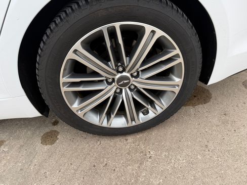 Used 2018 Genesis G80 3.8 w/ Option Group 02 image 11