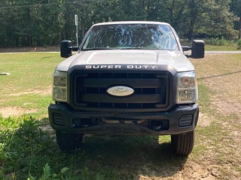 Used 2011 Ford F250 XL image 2